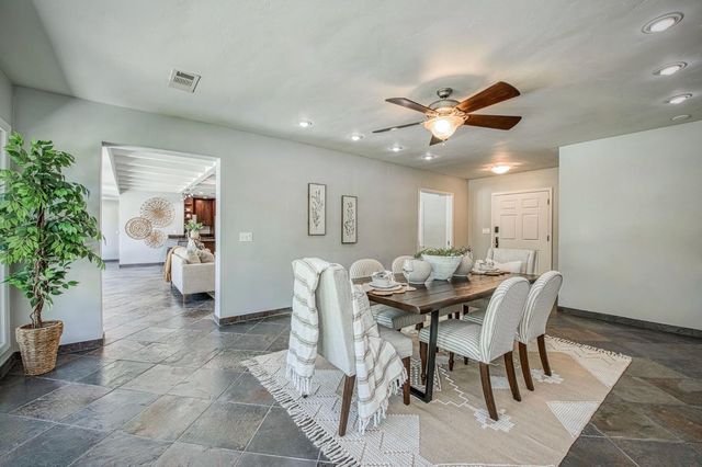2530 W Dovewood Lane, Fresno, CA 93711