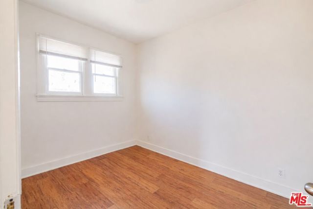 537 S Kenmore Avenue 400, Los Angeles, CA 90020