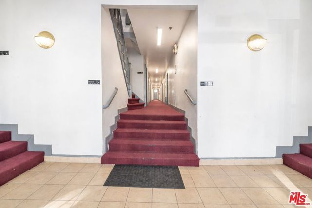 537 S Kenmore Avenue 400, Los Angeles, CA 90020