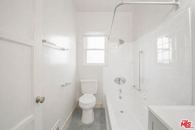 537 S Kenmore Avenue 400, Los Angeles, CA 90020