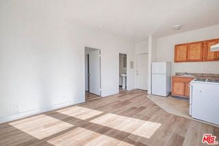 537 S Kenmore Avenue 400, Los Angeles, CA 90020