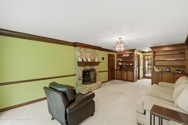 2710 Avenue Of The Woods, Louisville, KY 40241