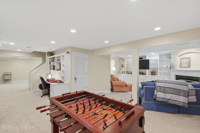 2710 Avenue Of The Woods, Louisville, KY 40241