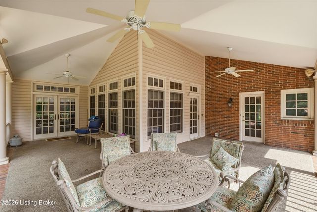 2710 Avenue Of The Woods, Louisville, KY 40241