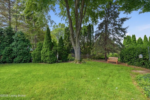 2710 Avenue Of The Woods, Louisville, KY 40241