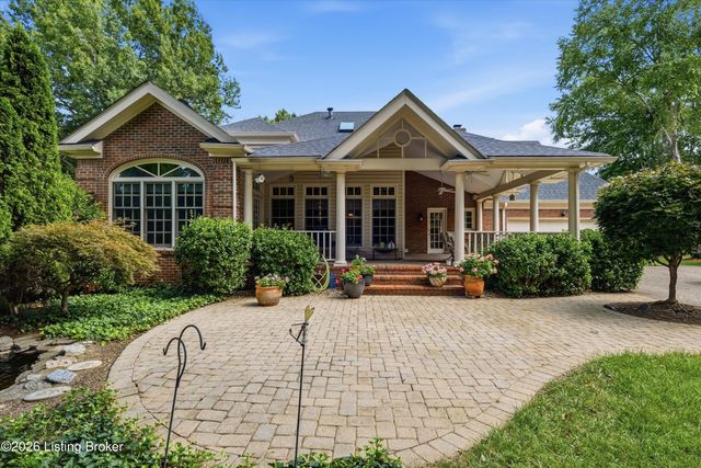2710 Avenue Of The Woods, Louisville, KY 40241