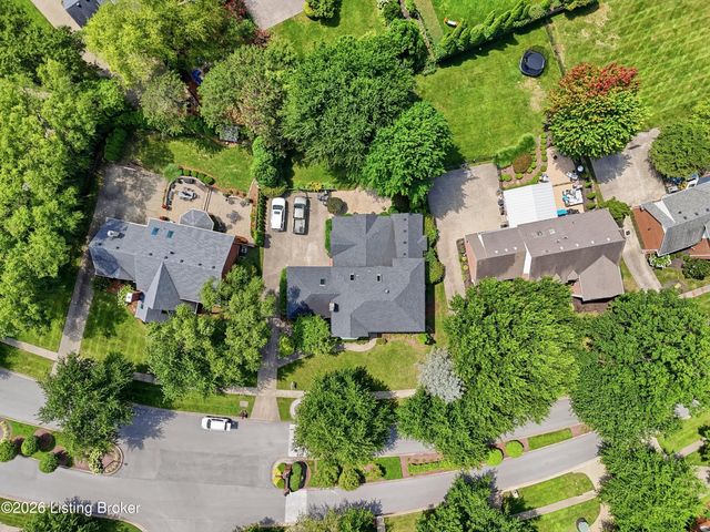 2710 Avenue Of The Woods, Louisville, KY 40241