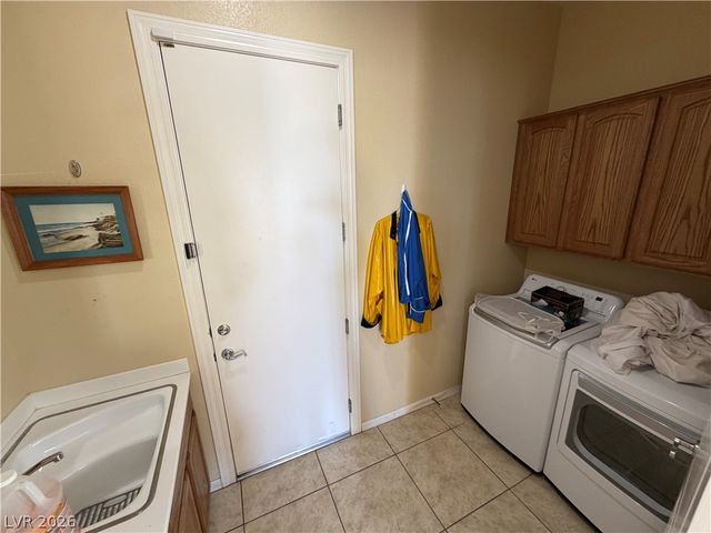 2127 Clearwater Lake Drive, Henderson, NV 89044