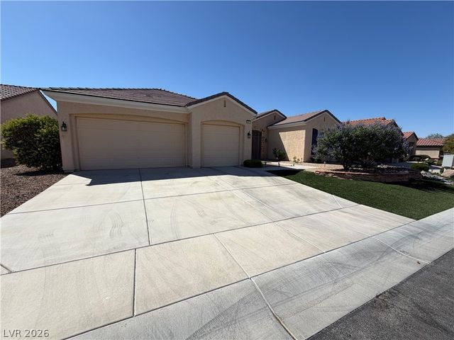 2127 Clearwater Lake Drive, Henderson, NV 89044