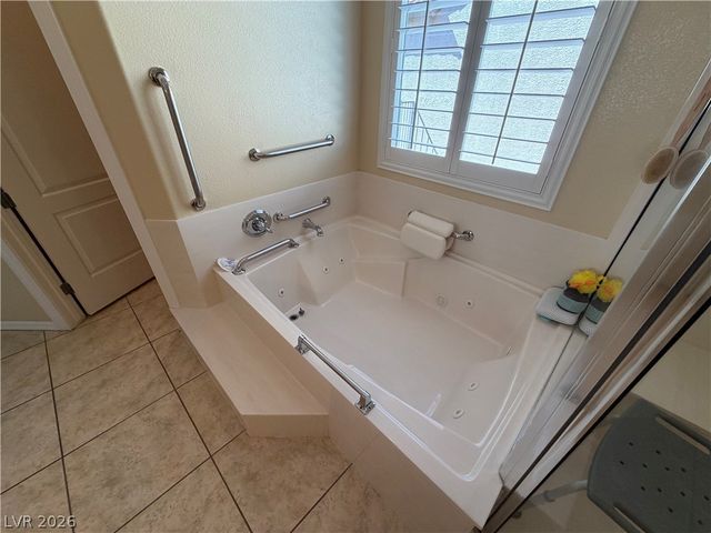 2127 Clearwater Lake Drive, Henderson, NV 89044