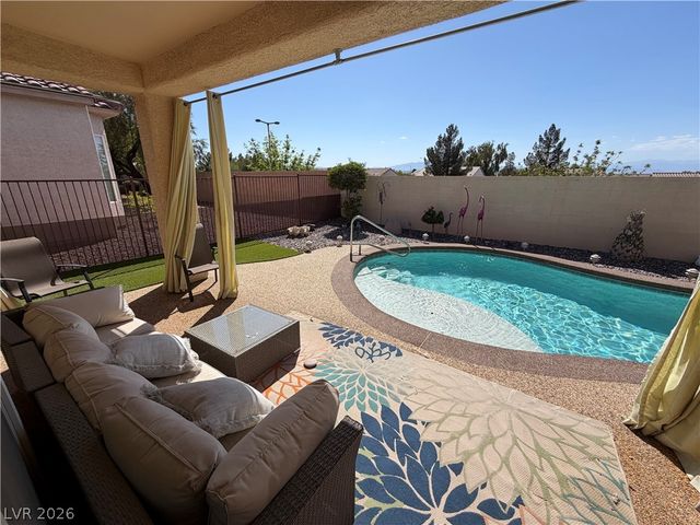 2127 Clearwater Lake Drive, Henderson, NV 89044