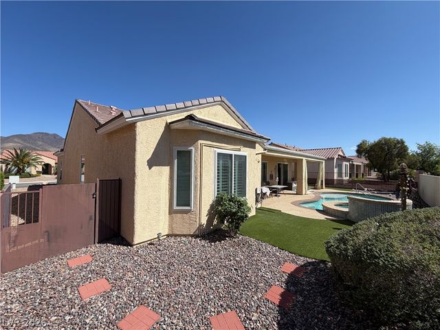 2127 Clearwater Lake Drive, Henderson, NV 89044