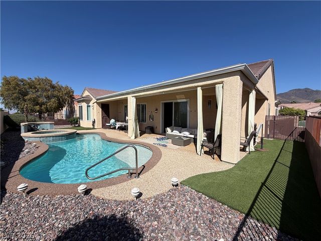 2127 Clearwater Lake Drive, Henderson, NV 89044