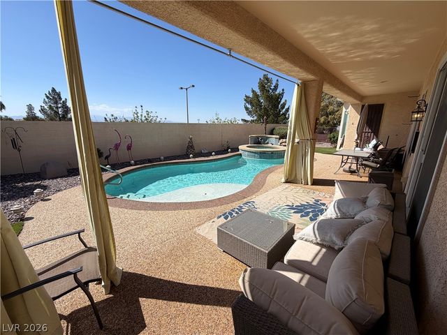 2127 Clearwater Lake Drive, Henderson, NV 89044