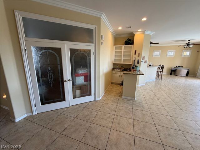 2127 Clearwater Lake Drive, Henderson, NV 89044
