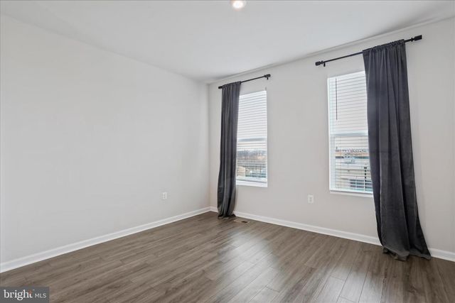 135 PRESIDENTS POINTE AVE, Ranson, WV 25438