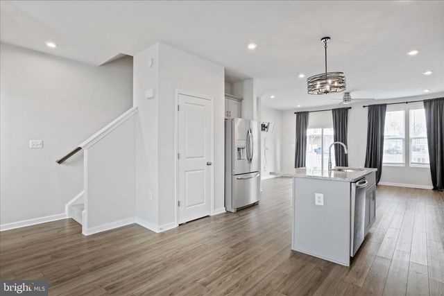 135 PRESIDENTS POINTE AVE, Ranson, WV 25438