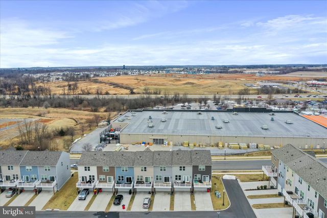 135 PRESIDENTS POINTE AVE, Ranson, WV 25438