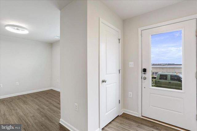 135 PRESIDENTS POINTE AVE, Ranson, WV 25438