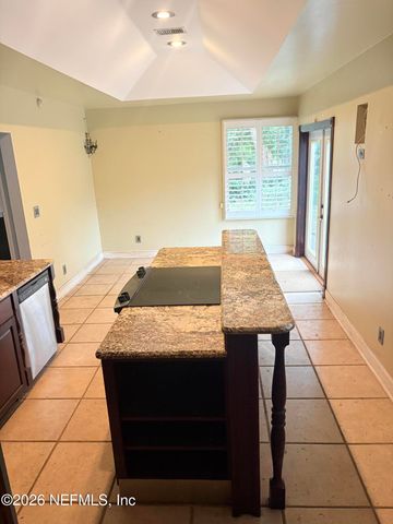 4840 COLONIAL Avenue, Jacksonville, FL 32210