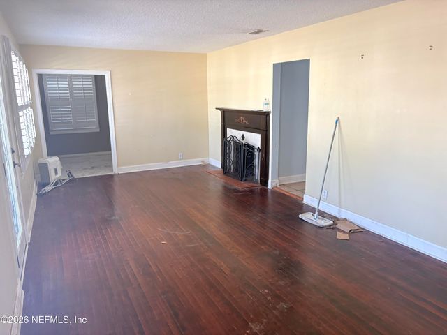 4840 COLONIAL Avenue, Jacksonville, FL 32210