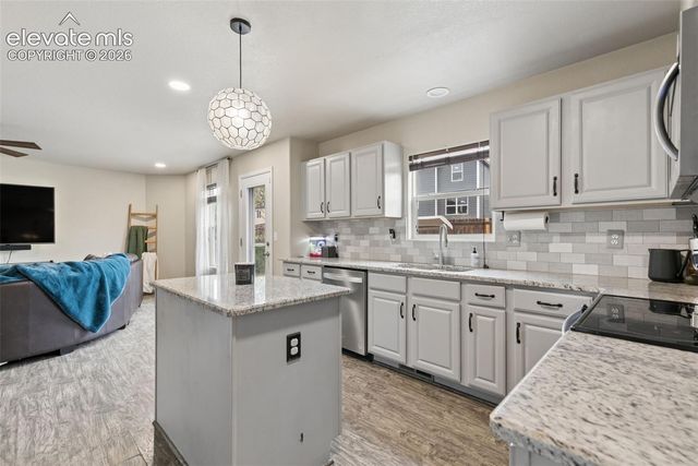 6914 Sierra Meadows Drive, Colorado Springs, CO 80908