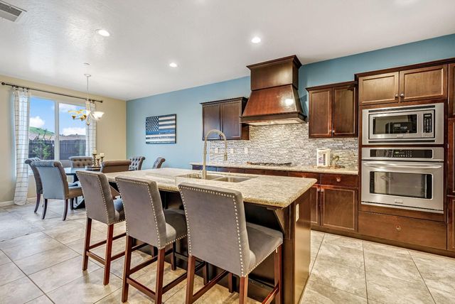 21261 Tramonto Lane, Friant, CA 93626