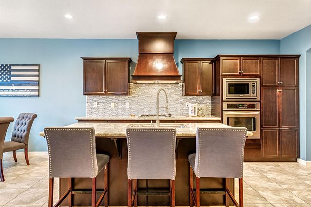 21261 Tramonto Lane, Friant, CA 93626