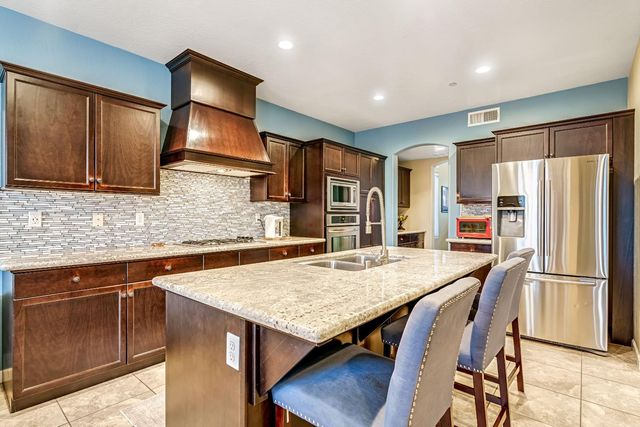 21261 Tramonto Lane, Friant, CA 93626