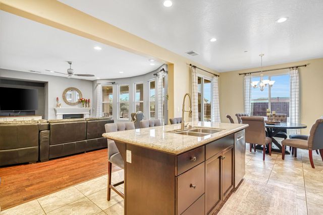 21261 Tramonto Lane, Friant, CA 93626