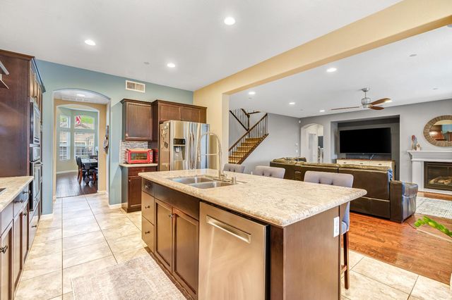 21261 Tramonto Lane, Friant, CA 93626