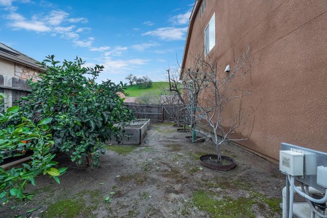 21261 Tramonto Lane, Friant, CA 93626