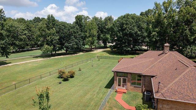 9031 Brow Lake Road, Soddy Daisy, TN 37379