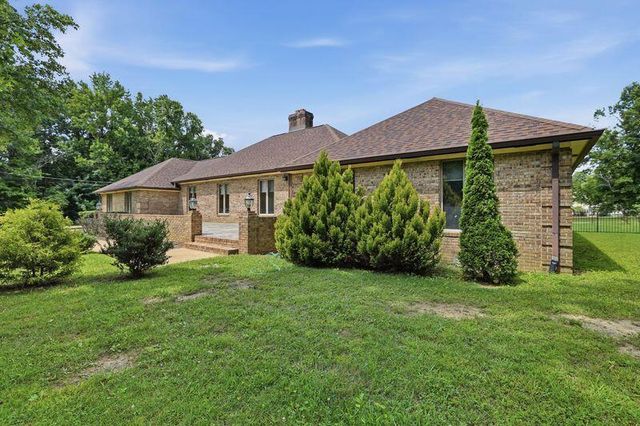9031 Brow Lake Road, Soddy Daisy, TN 37379