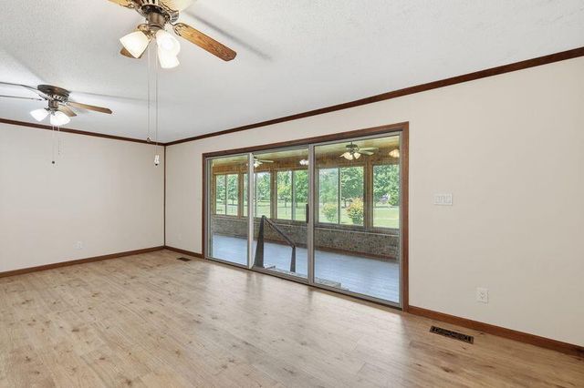 9031 Brow Lake Road, Soddy Daisy, TN 37379