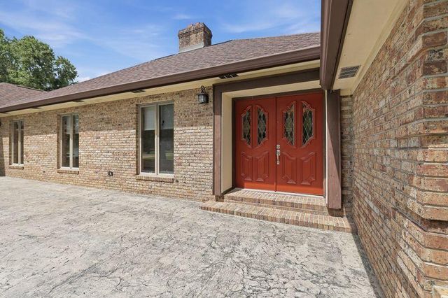9031 Brow Lake Road, Soddy Daisy, TN 37379