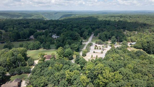 9031 Brow Lake Road, Soddy Daisy, TN 37379