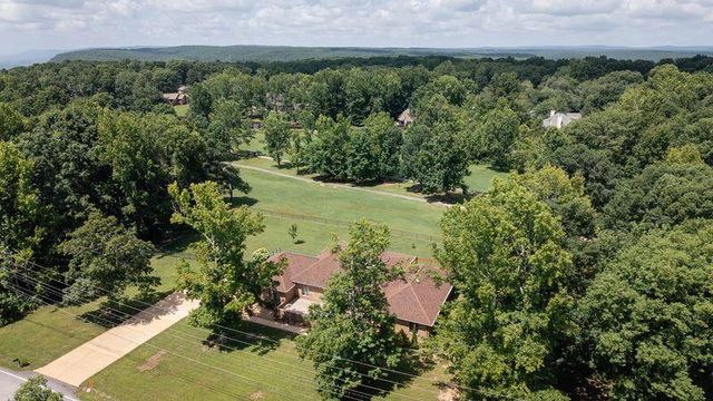 9031 Brow Lake Road, Soddy Daisy, TN 37379
