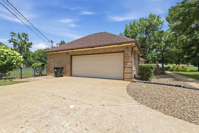 9031 Brow Lake Road, Soddy Daisy, TN 37379