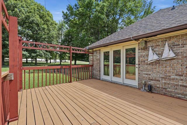 9031 Brow Lake Road, Soddy Daisy, TN 37379