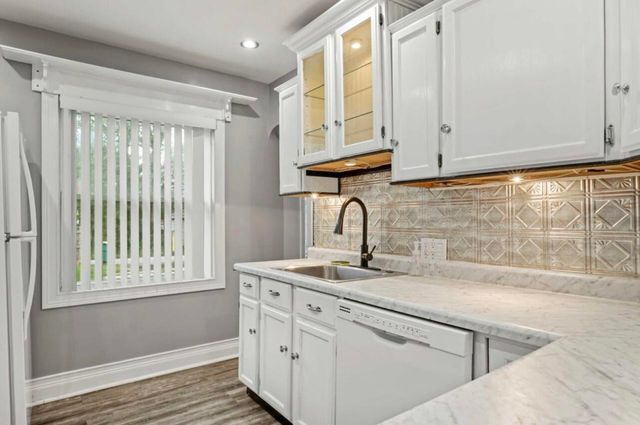 8138-40 Highland Place, Munster, IN 46321