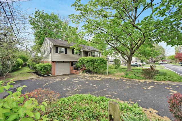 3206 NOLT RD, Lancaster, PA 17601