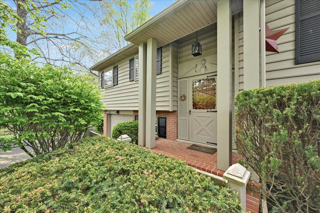 3206 NOLT RD, Lancaster, PA 17601