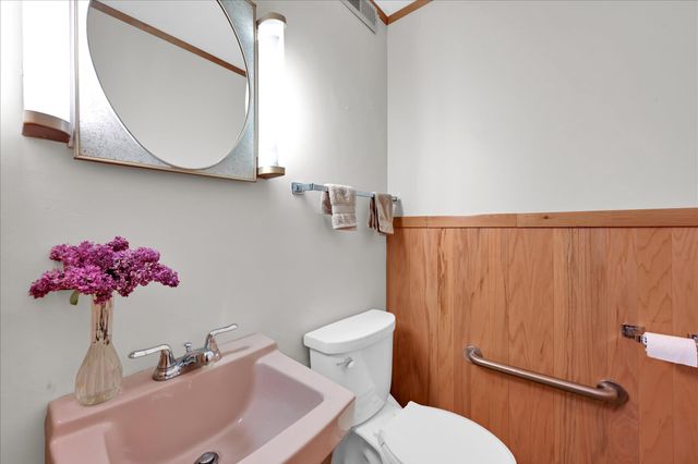 3206 NOLT RD, Lancaster, PA 17601