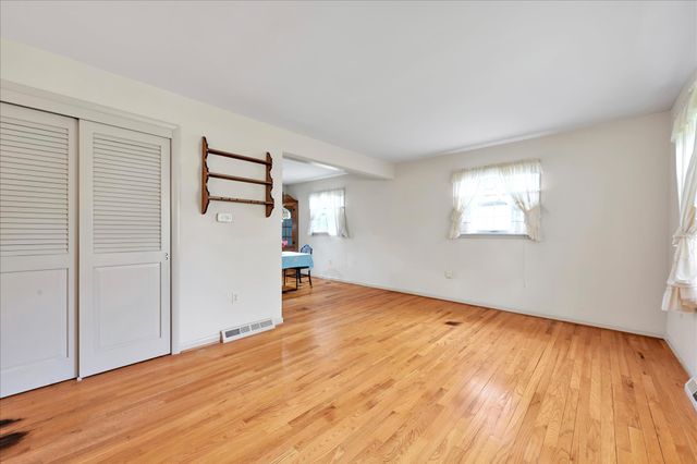 3206 NOLT RD, Lancaster, PA 17601