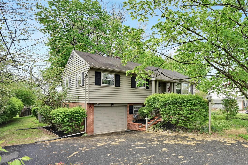 3206 NOLT RD, Lancaster, PA 17601