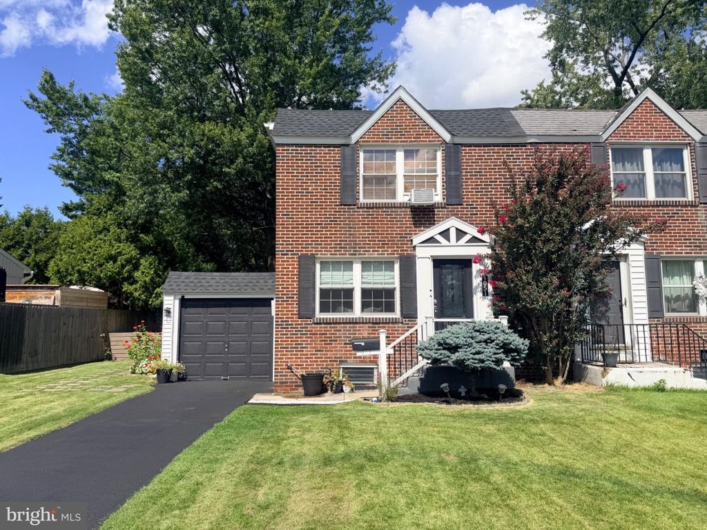1051 BIRCH ST #, LANSDALE, PA 19446 — photo 2