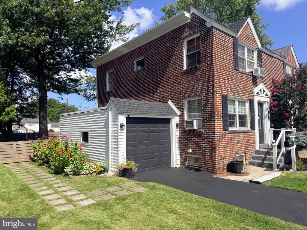 1051 BIRCH ST #, LANSDALE, PA 19446 — photo 4