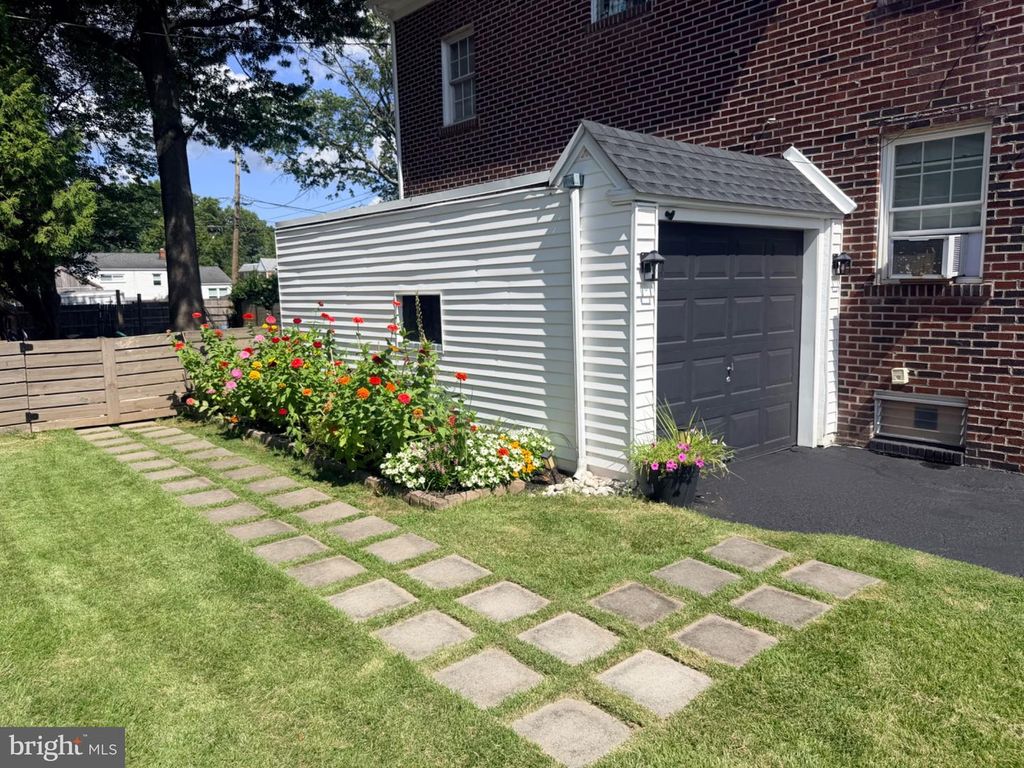 1051 BIRCH ST #, LANSDALE, PA 19446 — photo 5