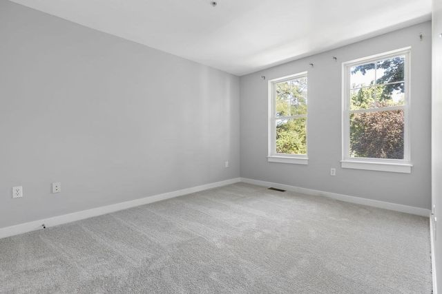 12 Blue Jay Cir 12, Boston, MA 02126